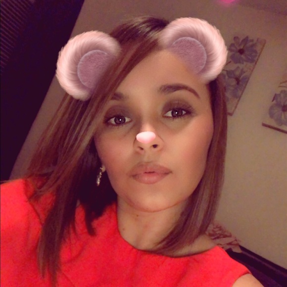 Meet your Posher, Ana - Picture 1 of 1